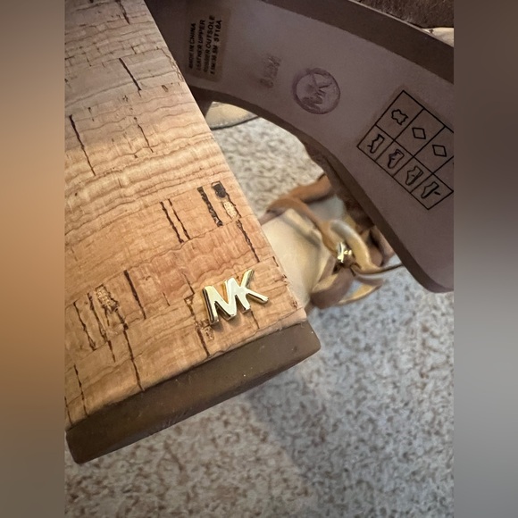 MICHAEL Michael Kors - Pippa Platform - Picture 9 of 9